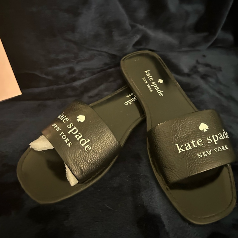 Kate spade pebble leather sandal